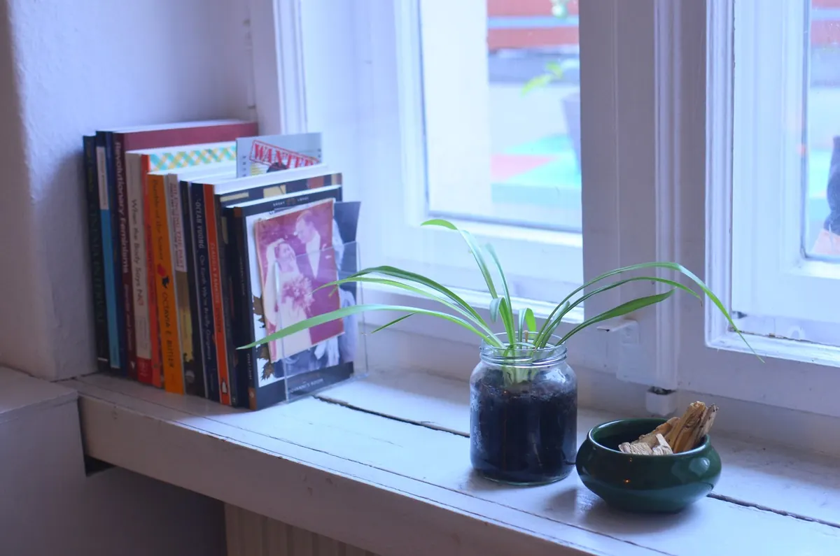 Renters' Guide to Decorating Without Losing Your Deposit